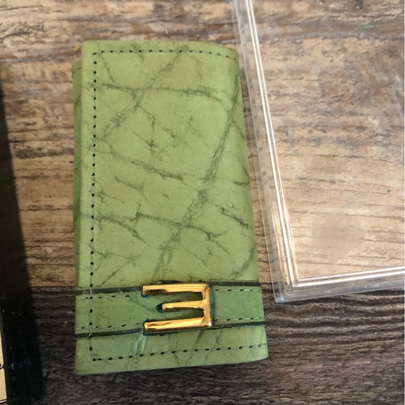 Vintage AMITY Key Case Holder Holds 6 Green Leather In Original Box-NEW - Picture 3 of 5